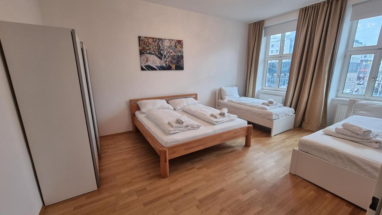 Sunny Apartment Next To Metro 1Br Відень Екстер'єр фото