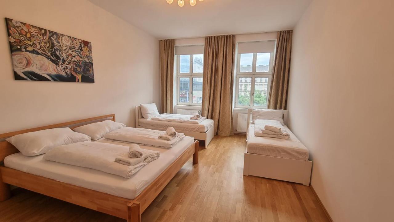 Sunny Apartment Next To Metro 1Br Відень Екстер'єр фото