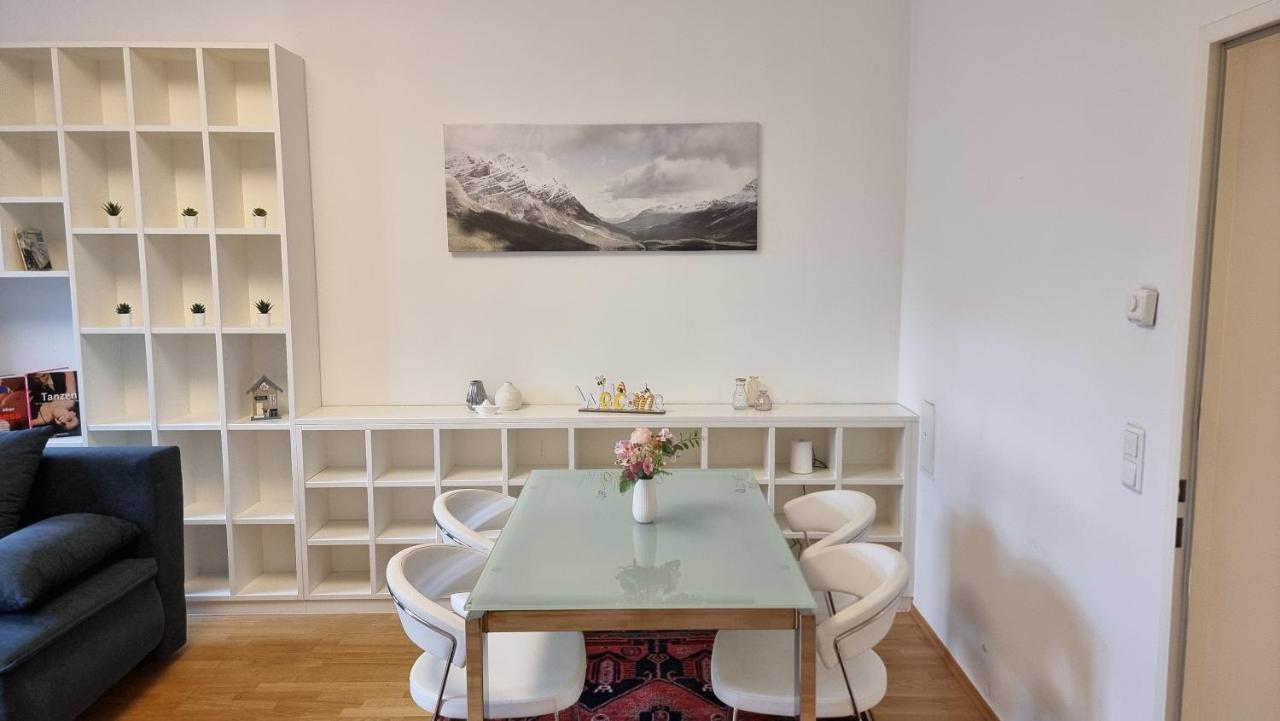 Sunny Apartment Next To Metro 1Br Відень Екстер'єр фото