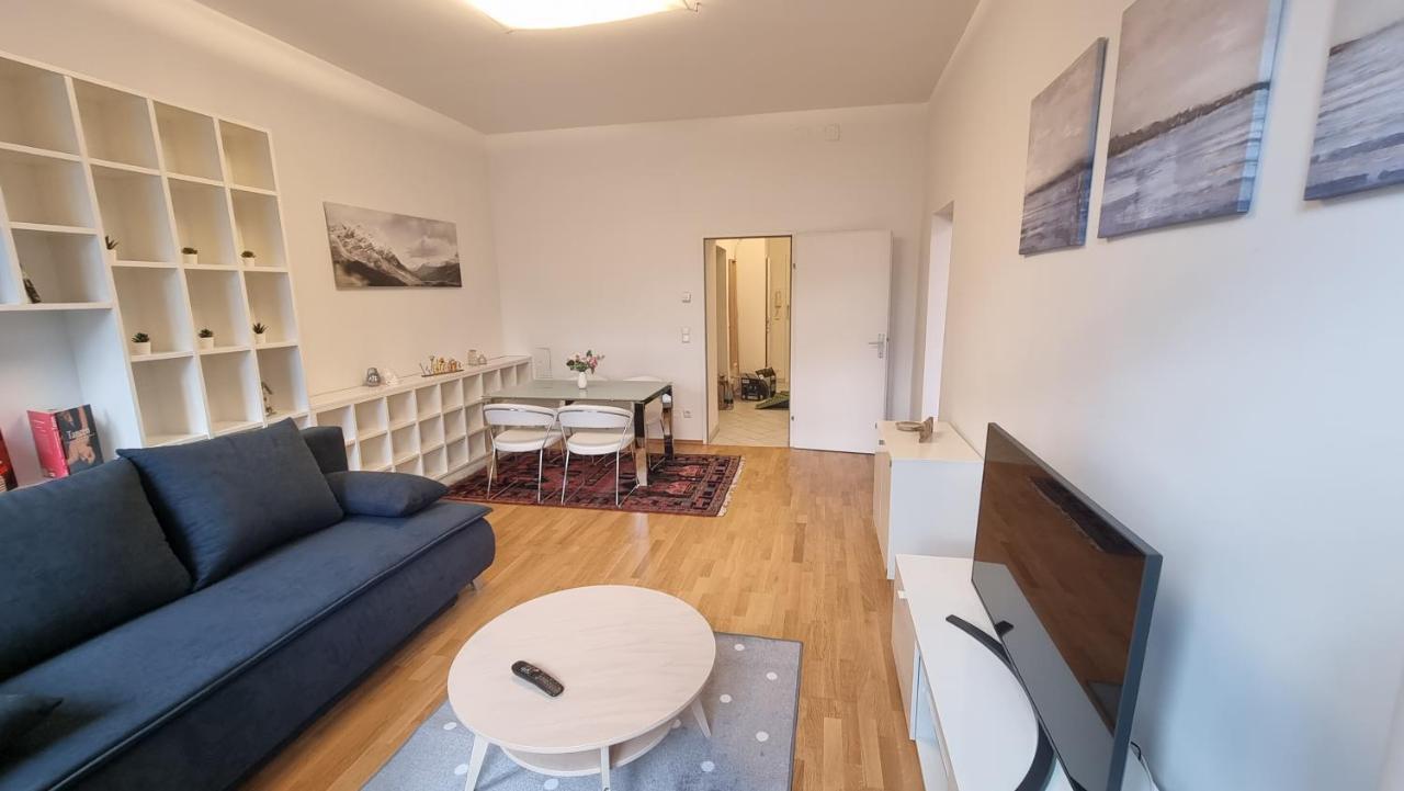 Sunny Apartment Next To Metro 1Br Відень Екстер'єр фото
