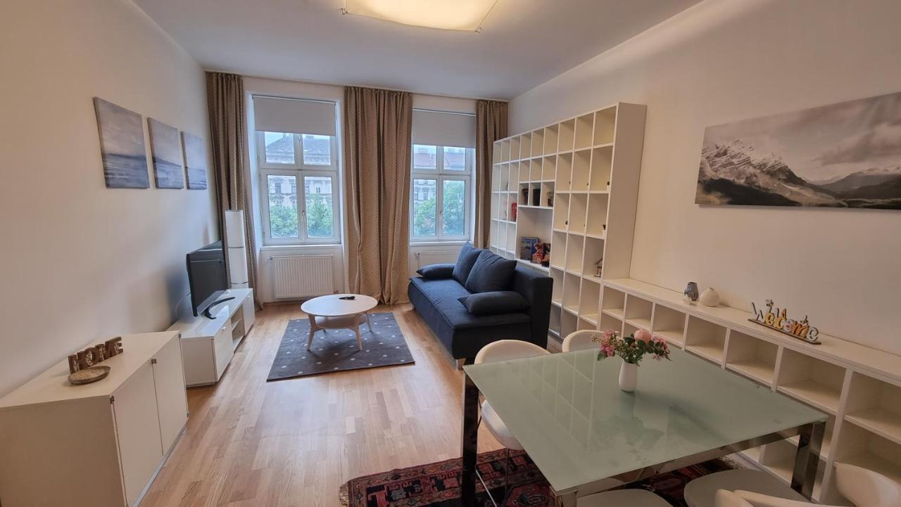Sunny Apartment Next To Metro 1Br Відень Екстер'єр фото