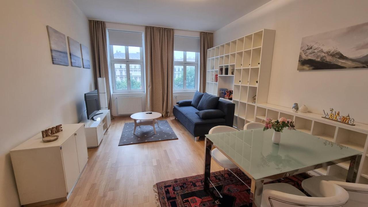 Sunny Apartment Next To Metro 1Br Відень Екстер'єр фото