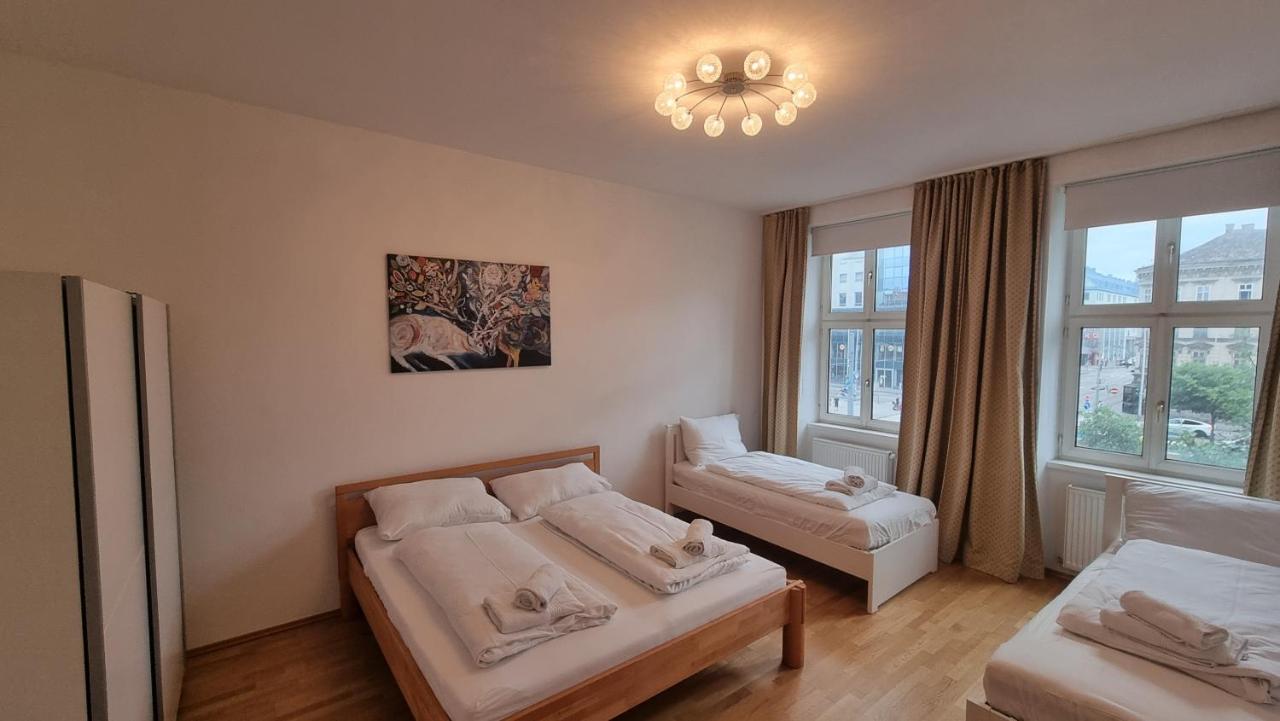Sunny Apartment Next To Metro 1Br Відень Екстер'єр фото